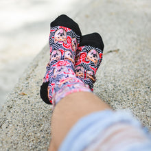 Load image into Gallery viewer, Face with Texts Crew Socks